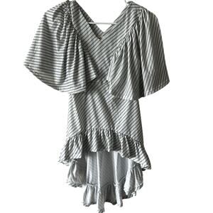 NEW Joyfolie Mia Joy White/Gray Flutter Asymmetrical Top sz 10